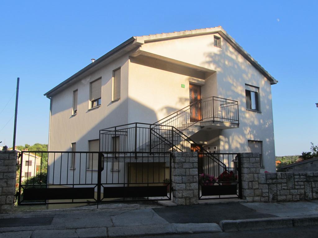 Apartment Razum Pula Zewnętrze zdjęcie
